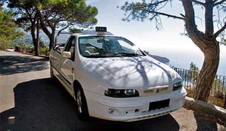 Taxi_con_vista_sul_mare_di_Anacapri